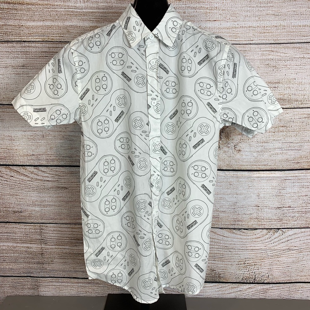 Super Nintendo Button Shirt Small NWOT